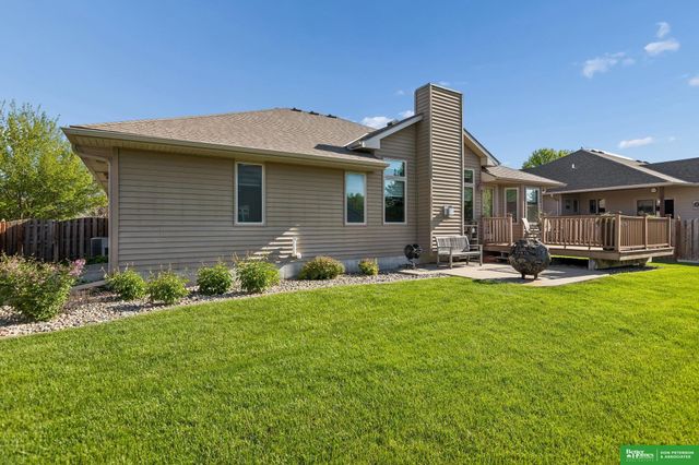 3209 Applewood Drive, Fremont, NE 68025
