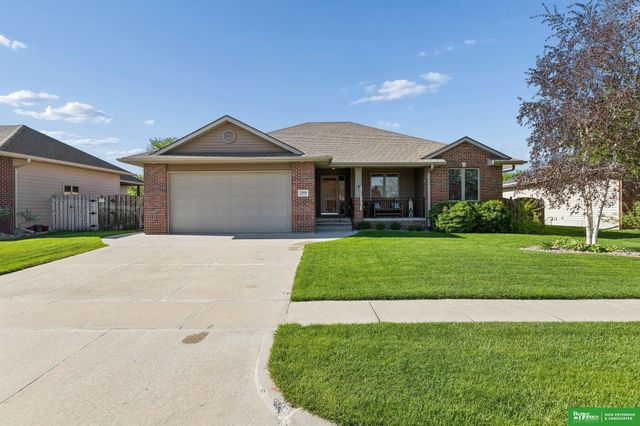 3209 Applewood Drive, Fremont, NE 68025