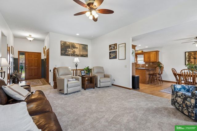 3209 Applewood Drive, Fremont, NE 68025