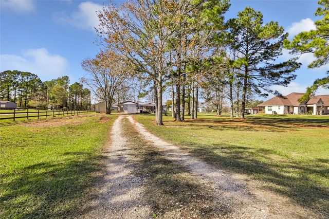 2129 County Road 676, Dayton, TX 77535