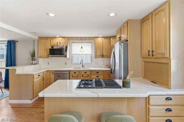 3674 Stoer Road, Shaker Heights, OH 44122