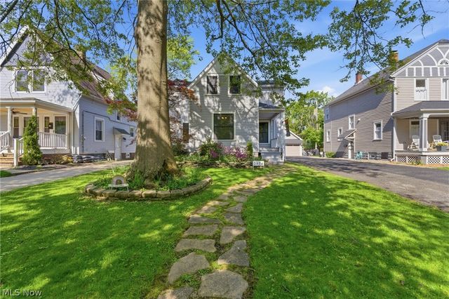 3674 Stoer Road, Shaker Heights, OH 44122