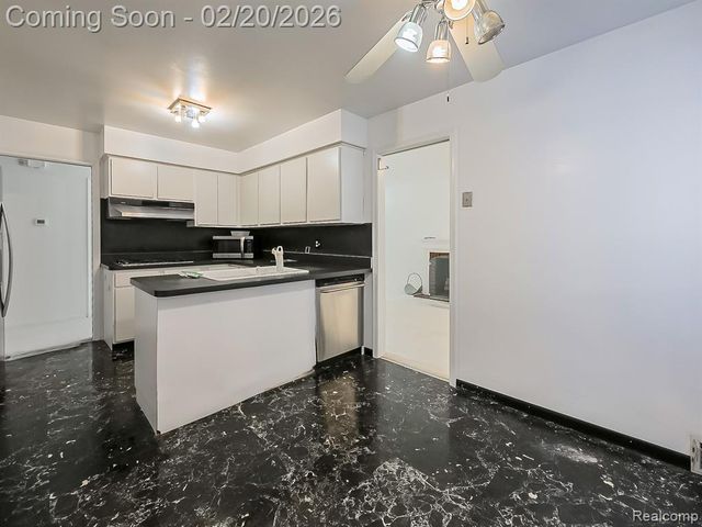 22604 Fargo Street, Detroit, MI 48219