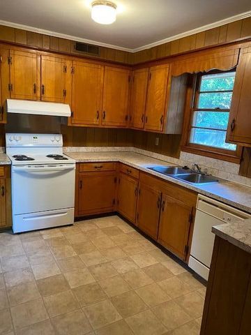 126 Gayle, Sumter, SC 29150