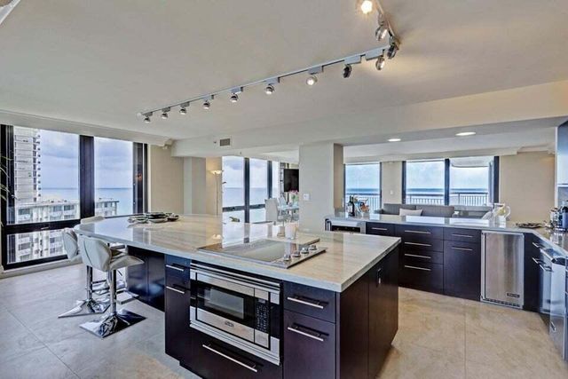 5380 N Ocean Drive 11j, Riviera Beach, FL 33404
