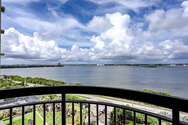 5380 N Ocean Drive 11j, Riviera Beach, FL 33404