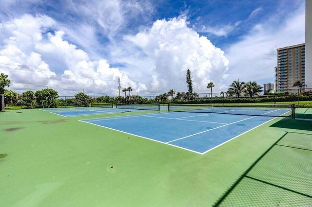 5380 N Ocean Drive 11j, Riviera Beach, FL 33404