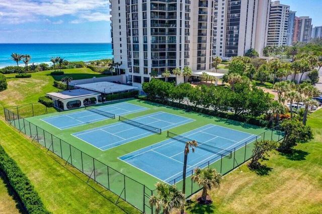 5380 N Ocean Drive 11j, Riviera Beach, FL 33404
