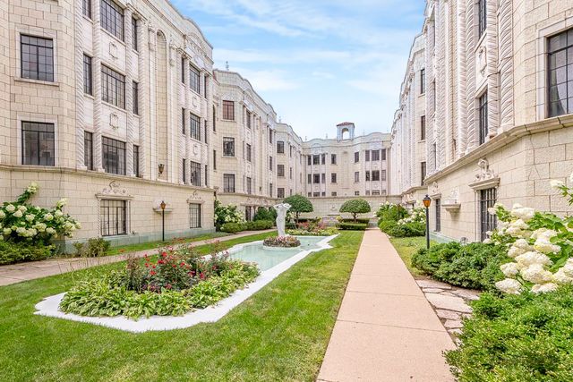 7344 N Ridge Boulevard 5C, Chicago, IL 60645
