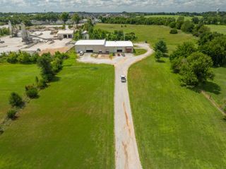 2420 West State Highway Cc, Ozark, MO 65721