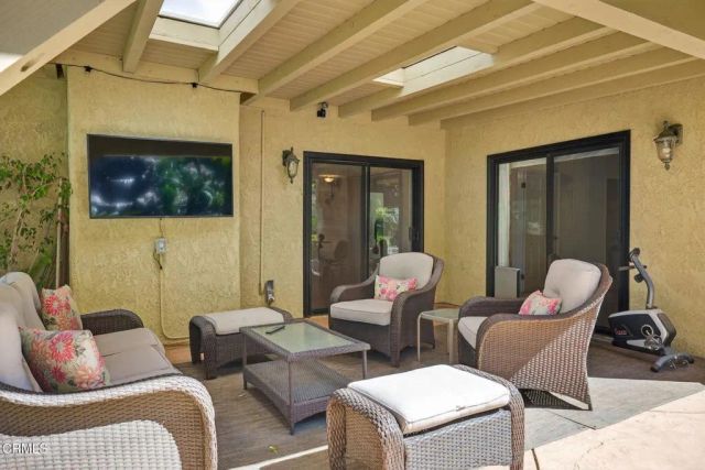 6390 San Como Lane, Camarillo, CA 93012