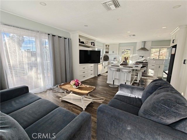 43379 Lookabout, Lake Hughes, CA 93532