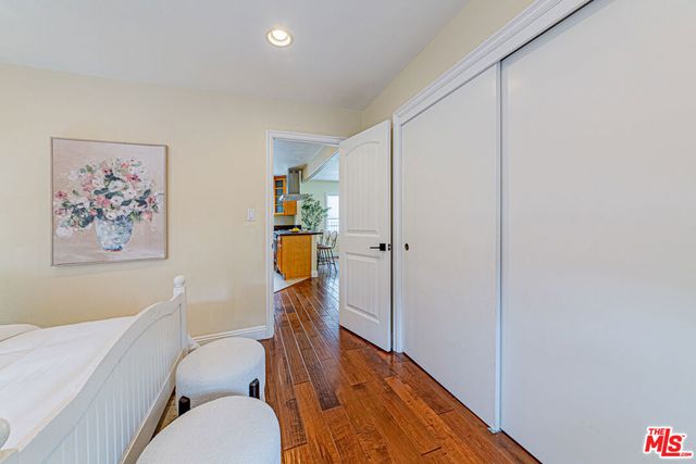 1042 3rd Avenue, Los Angeles, CA 90019