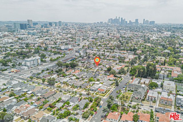 1042 3rd Avenue, Los Angeles, CA 90019