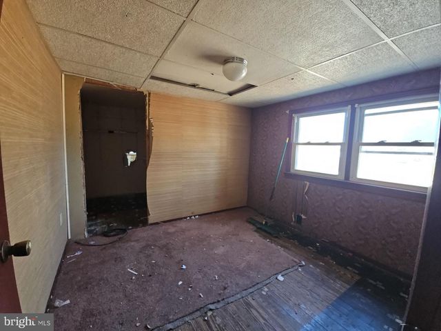 81 MILL ST, Penns Grove, NJ 08069