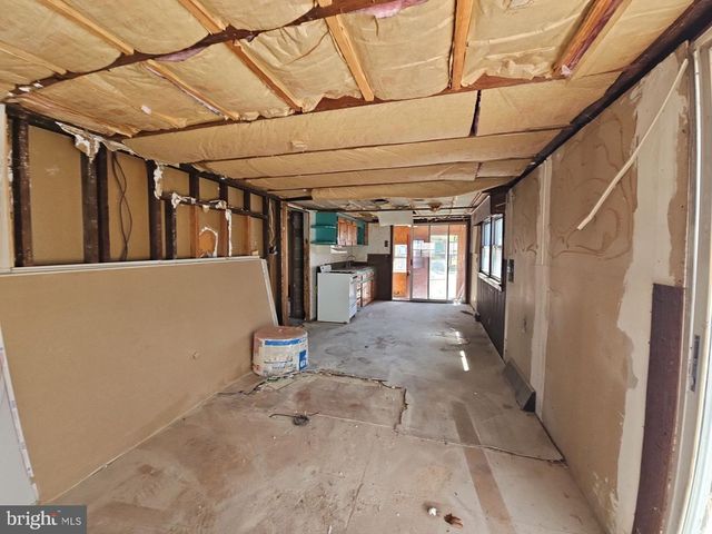 81 MILL ST, Penns Grove, NJ 08069