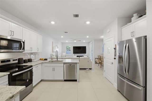 283 SW 169th Lane, Pembroke Pines, FL 33027