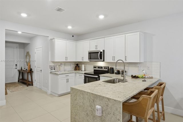 283 SW 169th Lane, Pembroke Pines, FL 33027