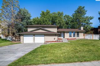 2315 Towhee Ln, West Richland, WA 99353