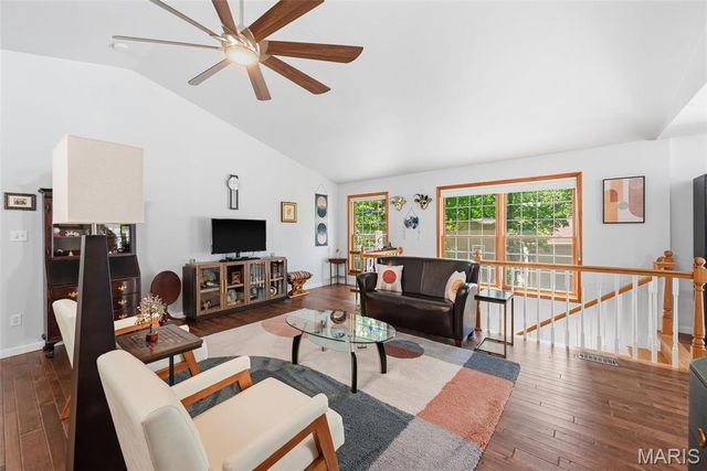 6042 Richmond Drive, Hillsboro, MO 63050
