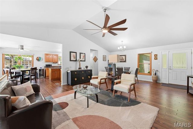6042 Richmond Drive, Hillsboro, MO 63050