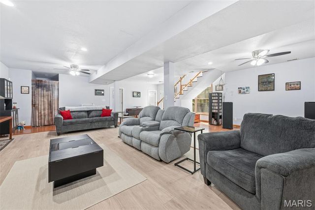 6042 Richmond Drive, Hillsboro, MO 63050