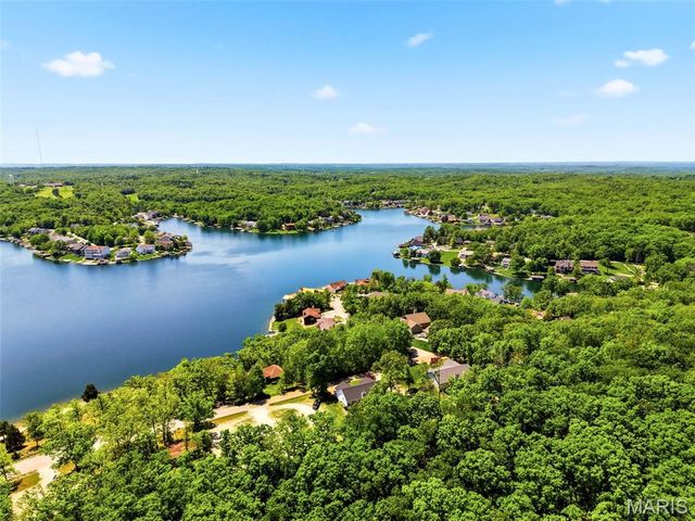 6042 Richmond Drive, Hillsboro, MO 63050