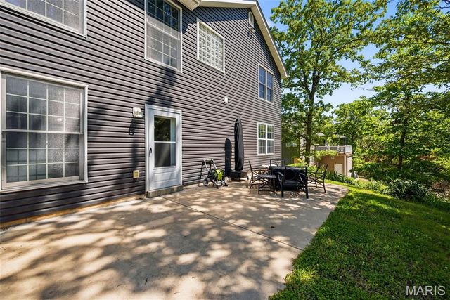 6042 Richmond Drive, Hillsboro, MO 63050