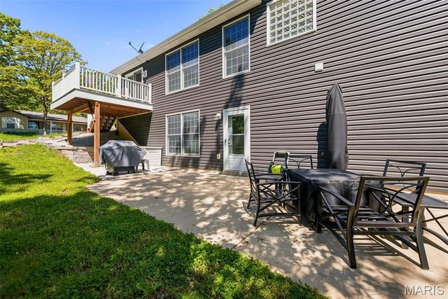 6042 Richmond Drive, Hillsboro, MO 63050