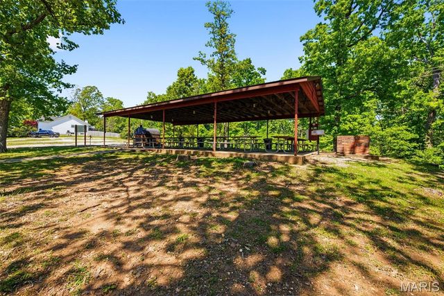 6042 Richmond Drive, Hillsboro, MO 63050