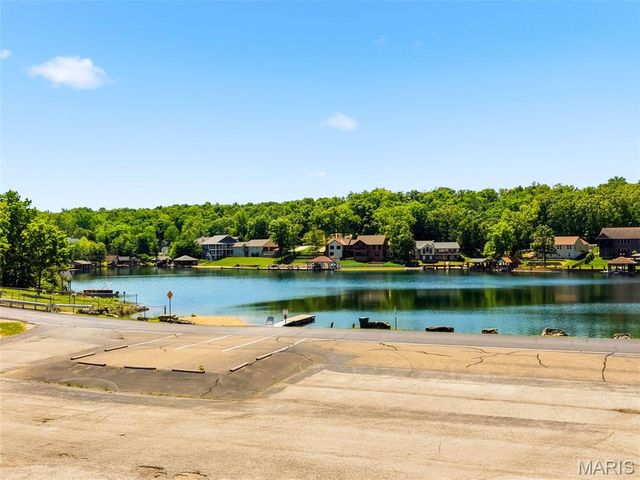 6042 Richmond Drive, Hillsboro, MO 63050