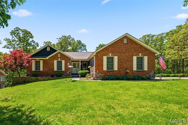 6042 Richmond Drive, Hillsboro, MO 63050