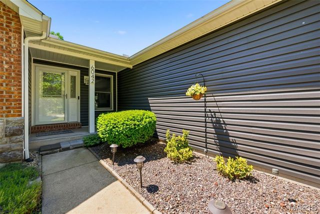 6042 Richmond Drive, Hillsboro, MO 63050