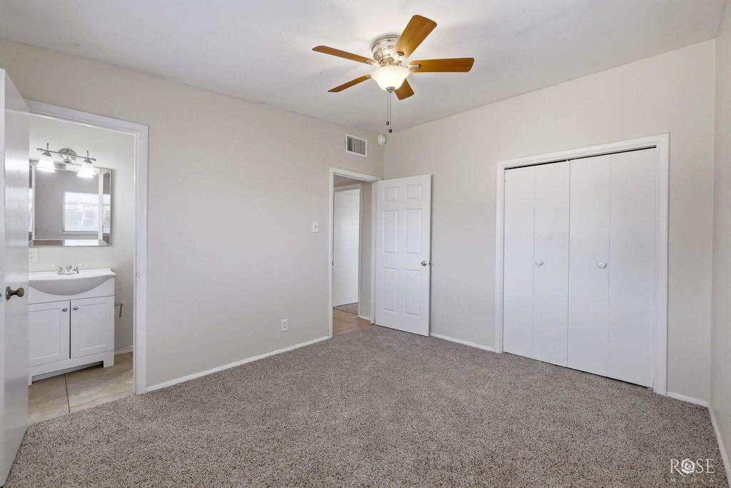 Image 11 of property listing at 2105 S A & M Avenue, San Angelo, TX 76904