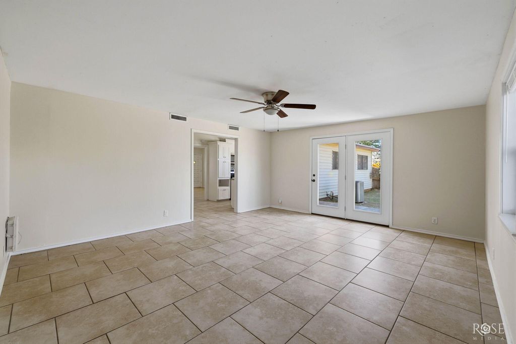 Image 18 of property listing at 2105 S A & M Avenue, San Angelo, TX 76904