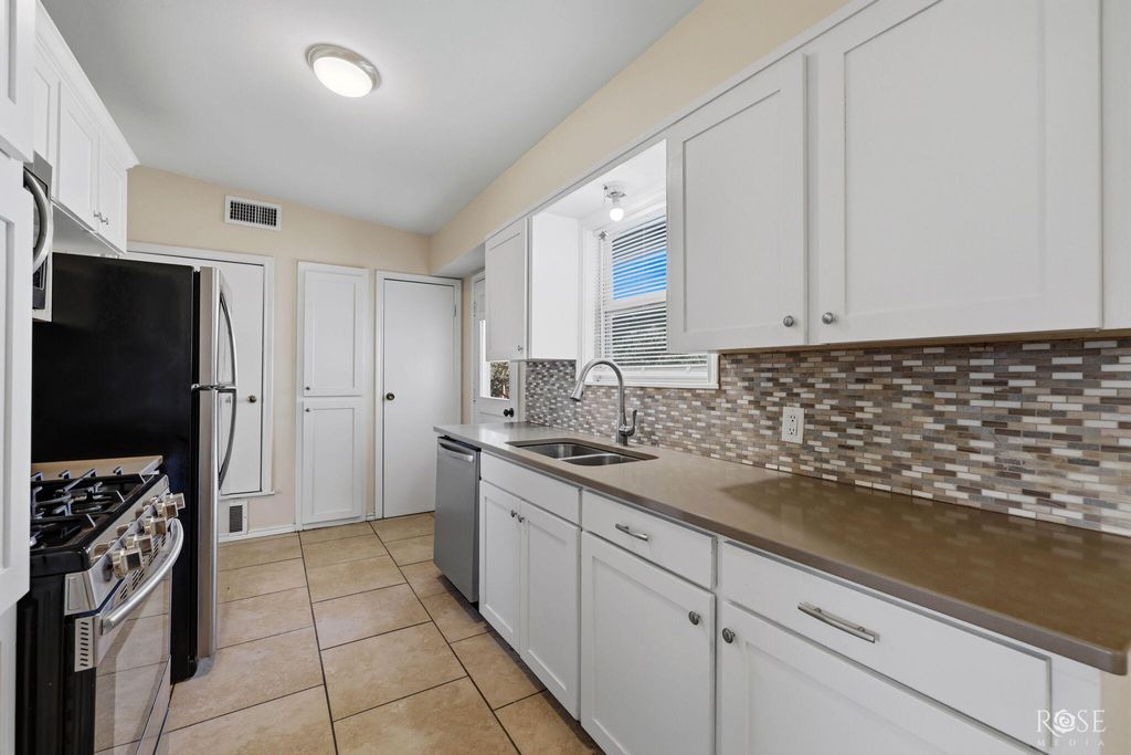 Image 7 of property listing at 2105 S A & M Avenue, San Angelo, TX 76904