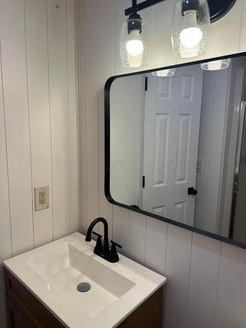 801 Skyline Drive, Borger, TX 79007