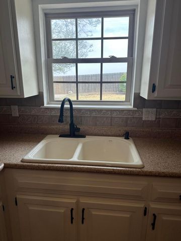 801 Skyline Drive, Borger, TX 79007