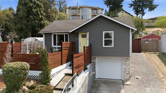 470 Grandey Way NE, Renton, WA 98057