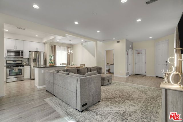 22755 Walnut Park Lane, Newhall (santa Clarita), CA 91321