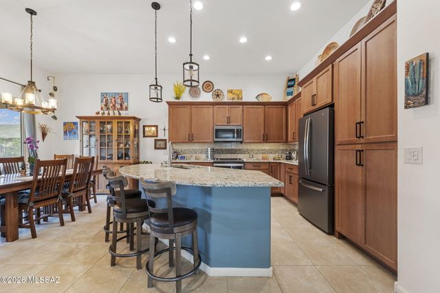 2547 E Josephine View Drive, Green Valley, AZ 85614