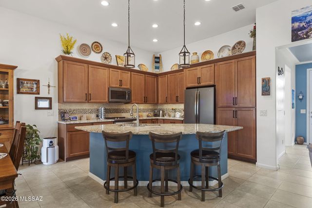 2547 E Josephine View Drive, Green Valley, AZ 85614