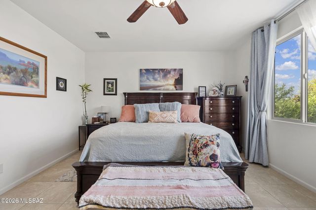 2547 E Josephine View Drive, Green Valley, AZ 85614