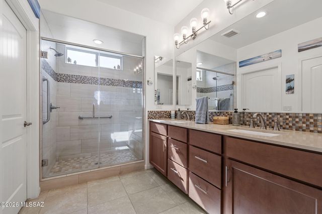 2547 E Josephine View Drive, Green Valley, AZ 85614