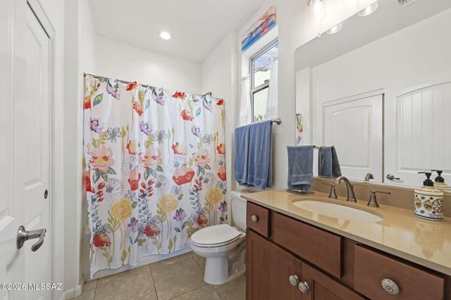 2547 E Josephine View Drive, Green Valley, AZ 85614