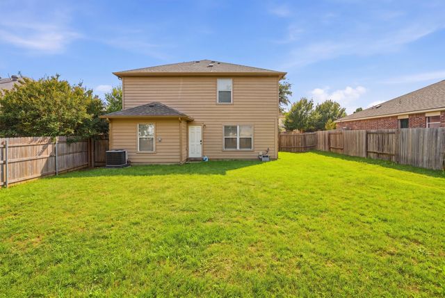 161 Dodge City Trail, Newark, TX 76071