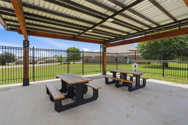 161 Dodge City Trail, Newark, TX 76071