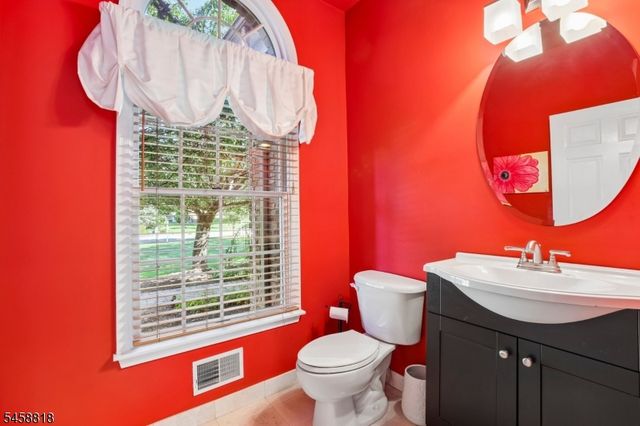 3 Lake Cherokee Dr, Randolph Twp., NJ 07869