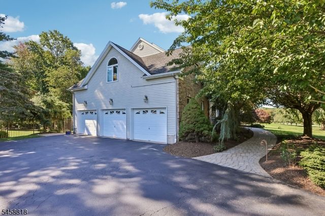 3 Lake Cherokee Dr, Randolph Twp., NJ 07869