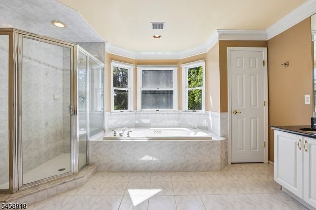 3 Lake Cherokee Dr, Randolph Twp., NJ 07869